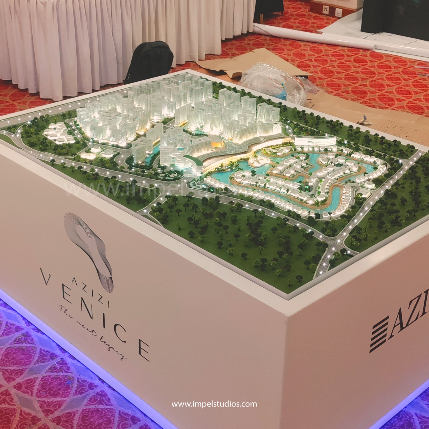 You are currently viewing Azizi Venice